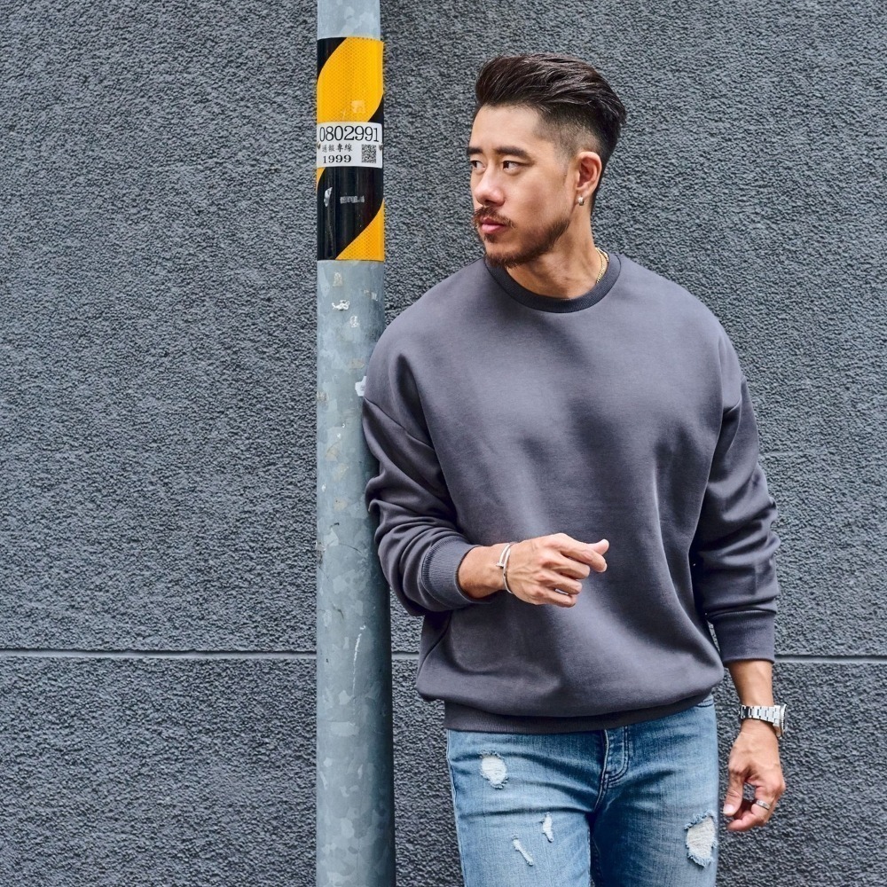 ◖現貨快速出貨◗ TAICHI素T專賣 | INTERLOCK 輕量澎感太空棉大學T 寬鬆落肩 藏肉黑 大尺碼 大學T-細節圖4