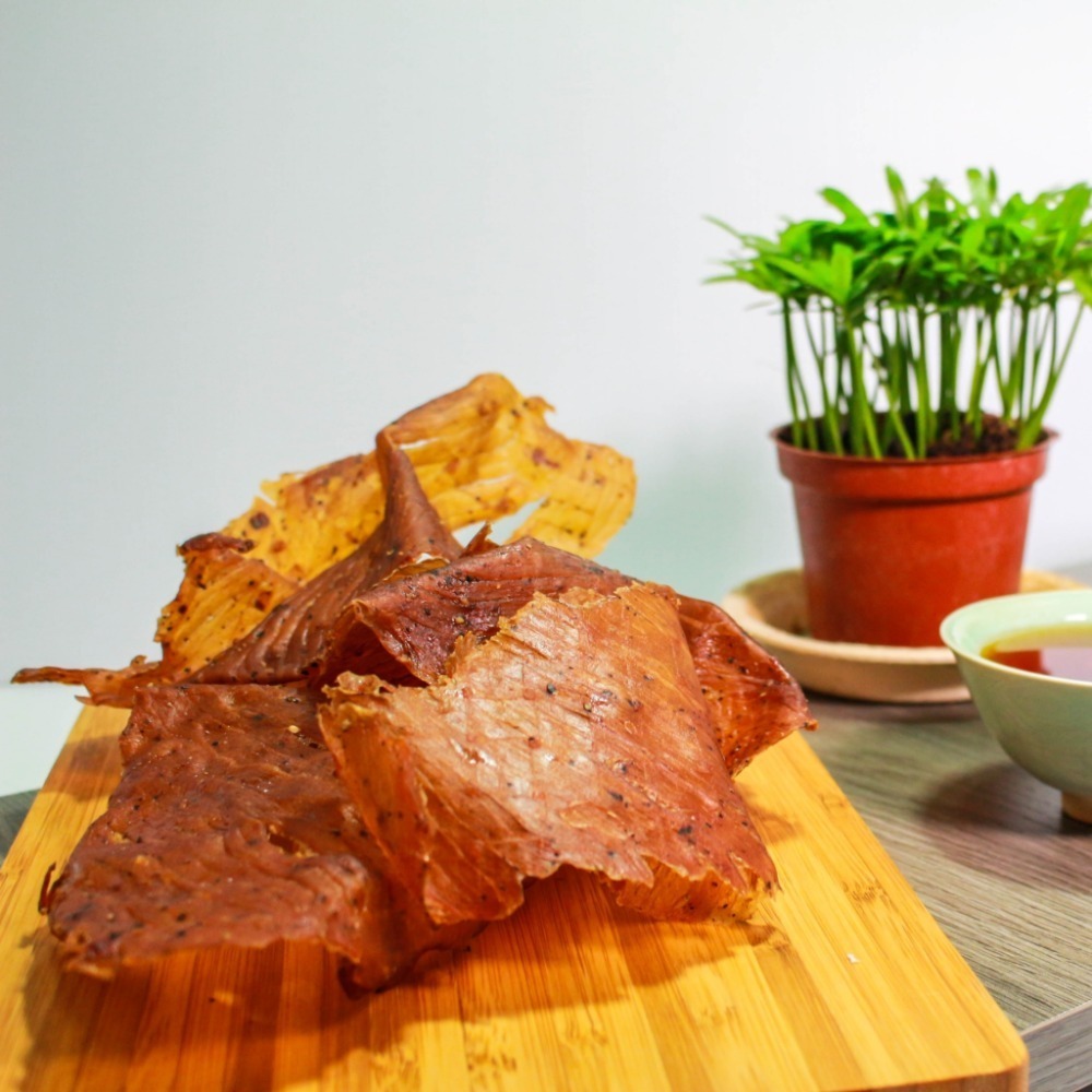 【蒜味薄片肉乾】獨家蒜香料醃製，濃郁的古早味、嚼勁的口感...名產 伴手禮 年節禮盒 中秋禮 團購美食【胖胖豬】-細節圖2