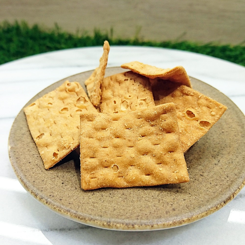 【古早味餅乾】懷舊零食『卡里 咔哩』『鬆餅』『洋芋片』『洋芋球』『地瓜片』『飛機餅』『耳朵餅』『小麻花』【胖胖豬】-細節圖9