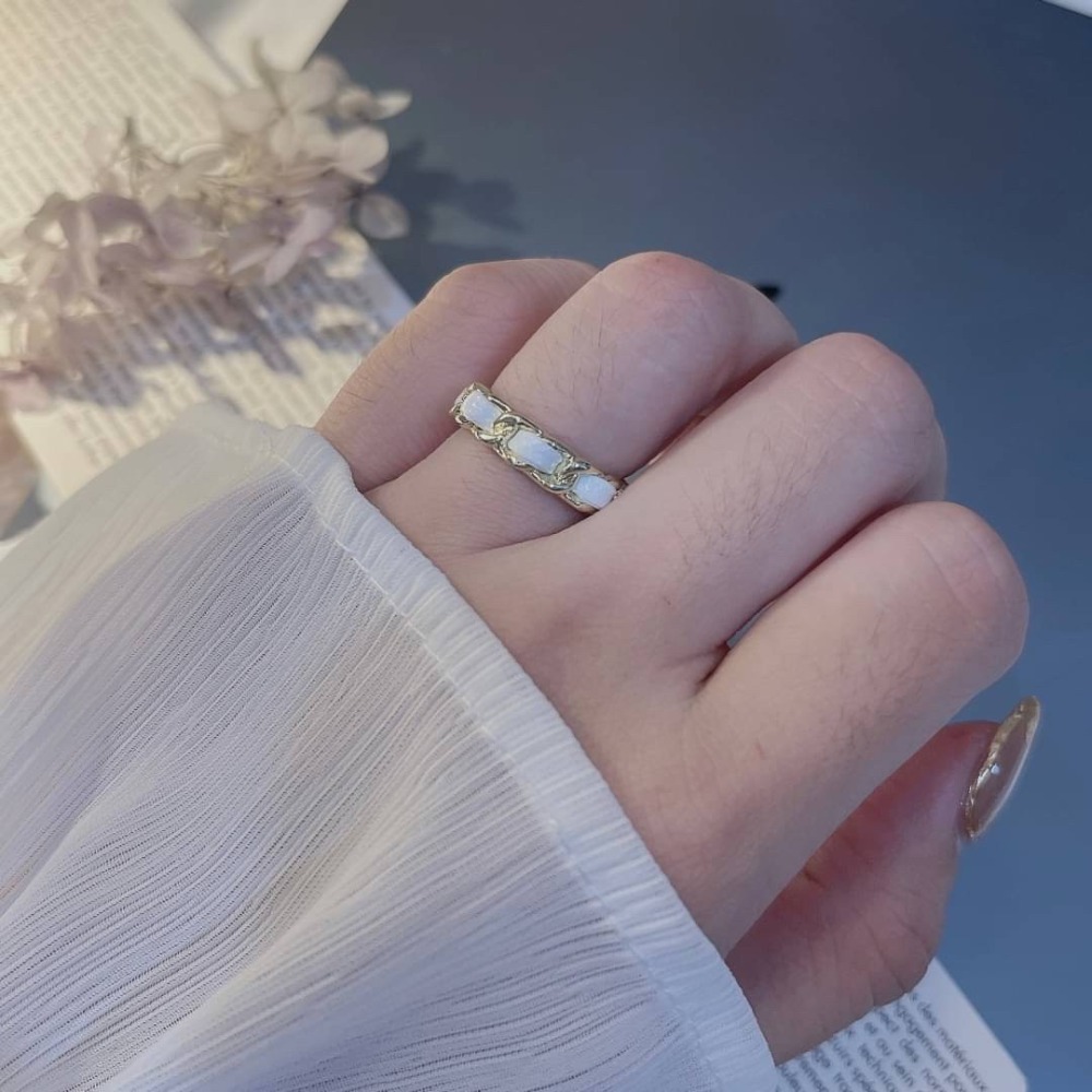 【RuRu】小眾設計款 小香風皮革編織白金戒指 黑金戒指 小眾設計 皮革 銅 開口可調節-細節圖4