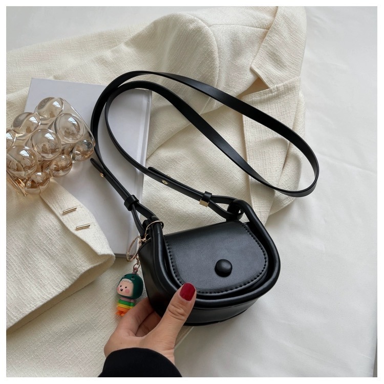 【RuRu】小眾設計 小廢包 耳機包 不含吊飾呦 白色 黃色 粉色 綠色 黑色 PU材質 長12 高10 厚6 公分-細節圖5