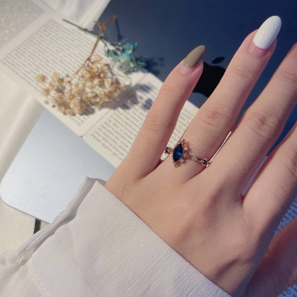 【RuRu】小眾設計 奢華水晶鑽石戒指 銅材質 開口可調節 方形 菱形 藍色 紅色-細節圖4