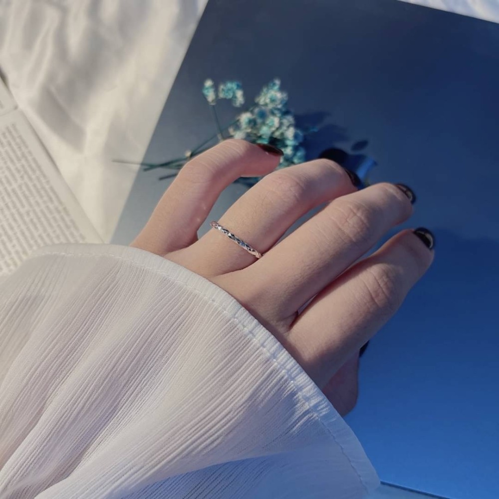 【RuRu】小眾設計《925純銀》波光粼粼車花戒指 厚度2mm-細節圖3