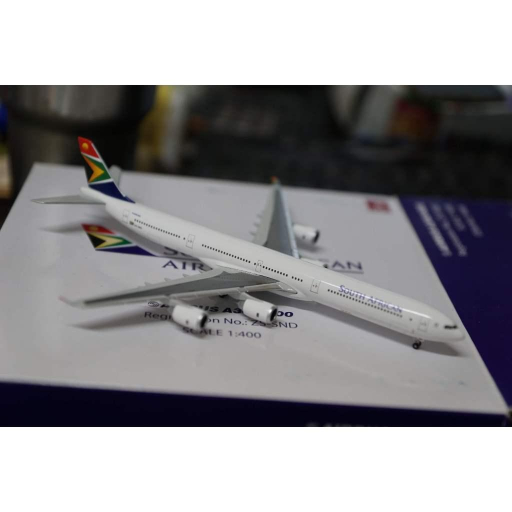 1:400 南非航空 SOUTH AFRICAN AIRWAYS  A340-600 HOGAN製作-細節圖2