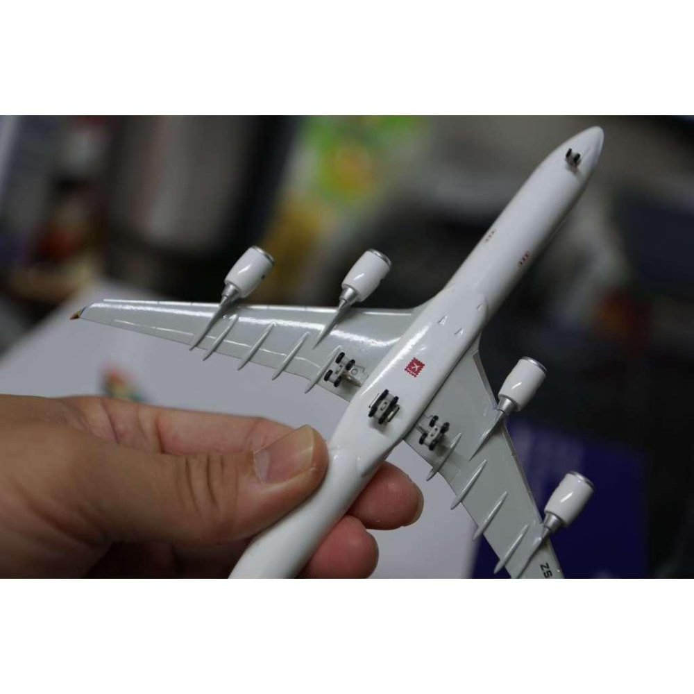 1:400 南非航空 SOUTH AFRICAN AIRWAYS  A340-600 HOGAN製作-細節圖6