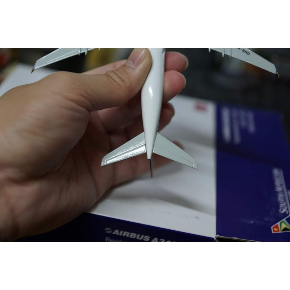 1:400 南非航空 SOUTH AFRICAN AIRWAYS  A340-600 HOGAN製作-細節圖8