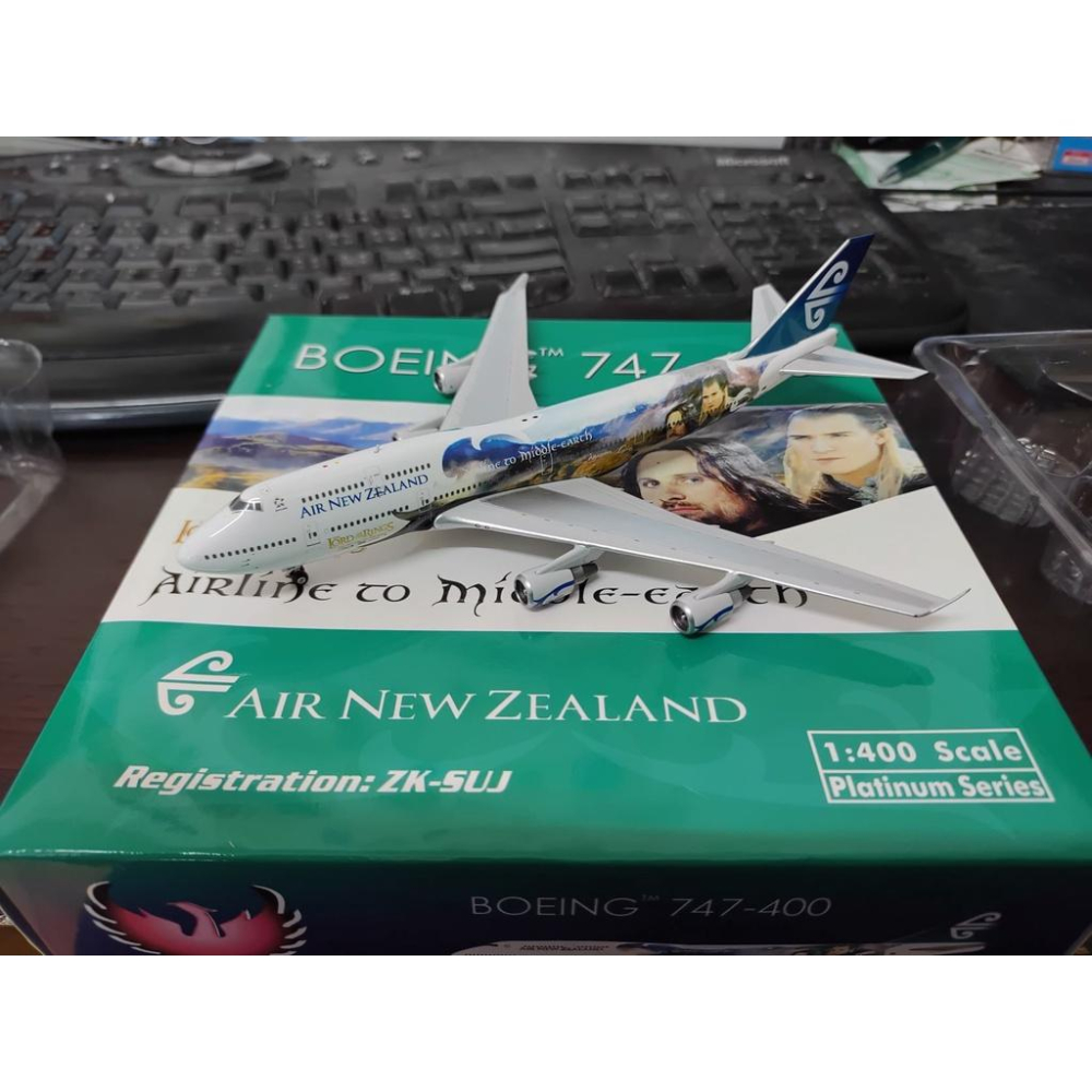 1:400 紐西蘭航空 AIR NEW ZEALAND 747-400 魔戒彩繪機 PHOENIX 製作 少見 絕版-細節圖2