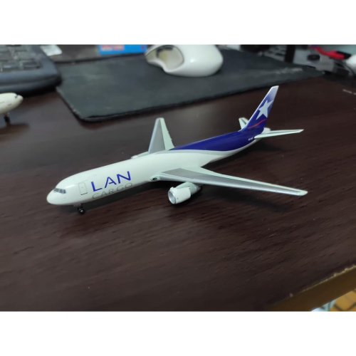 1:400 LAN 智利航空 767-300F 全貨機 金屬飛機模型 DRAGON製作