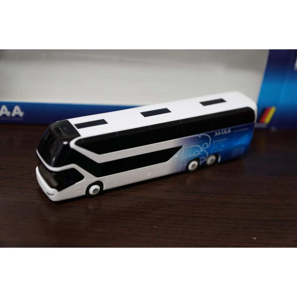 1:87 Neoplan Skyliner 2011 IAA 2012 Rietze製 巴士模型-細節圖4