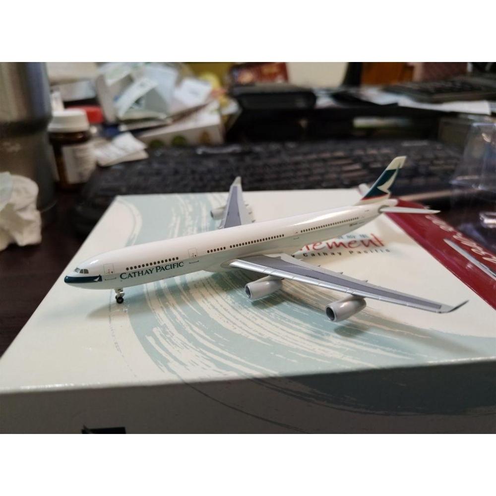1:400 國泰航空 Cathay A340-300 B-HXK 國泰航空官方出版-細節圖2