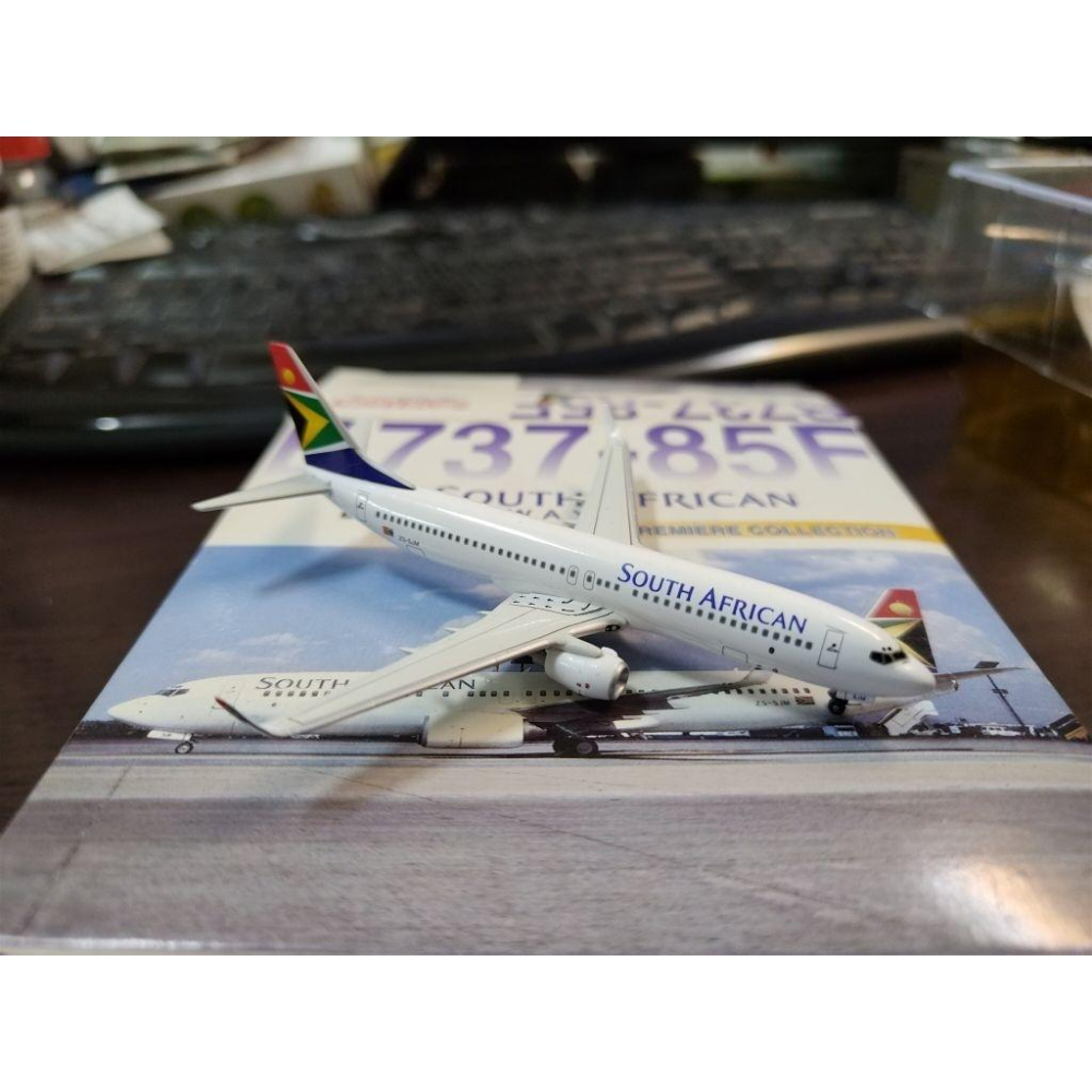 1:400 南非航空 South African 737-800 ZS-SUM DRAGON製作-細節圖2