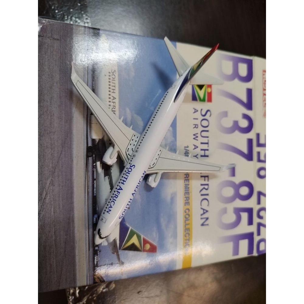 1:400 南非航空 South African 737-800 ZS-SUM DRAGON製作-細節圖3