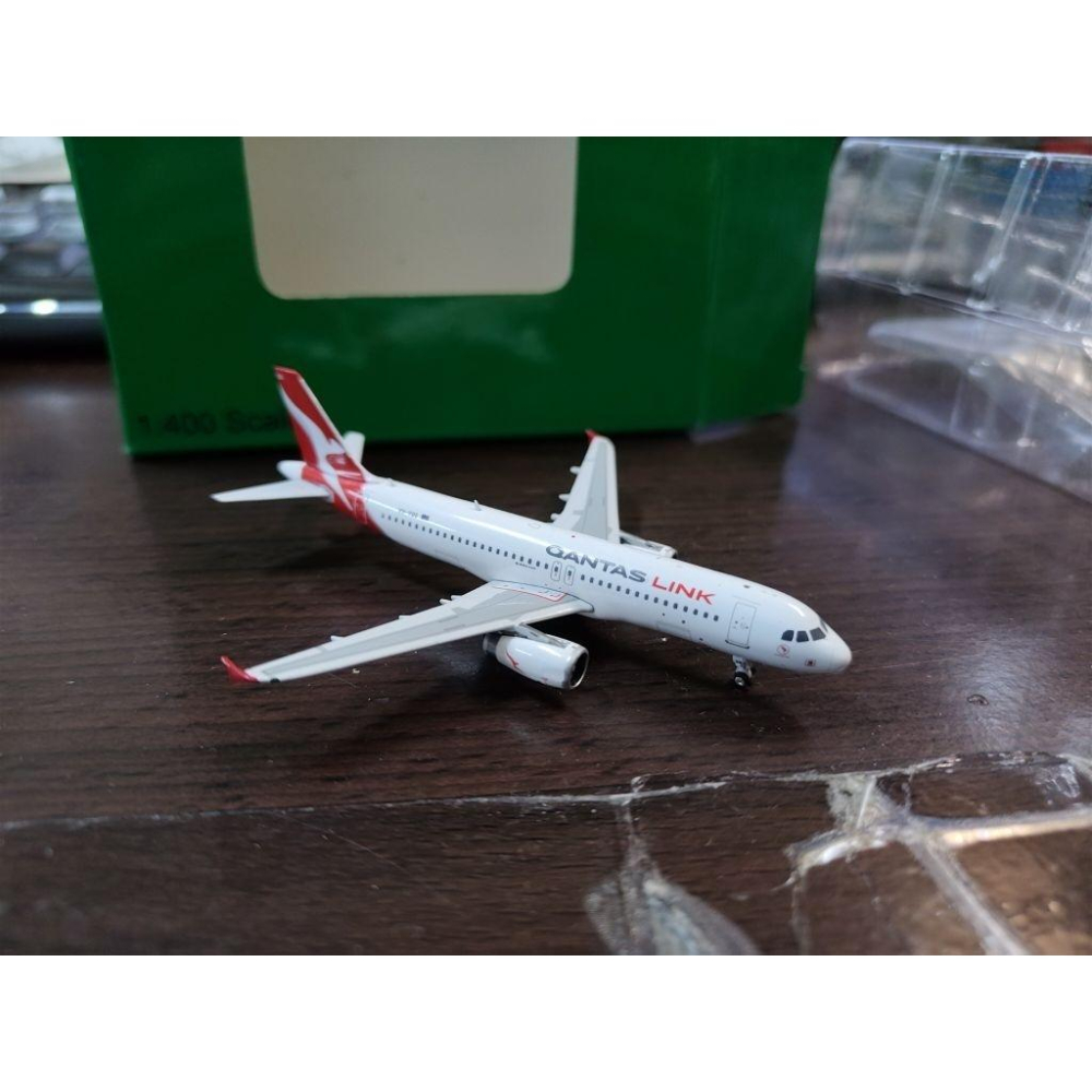 1:400 澳洲航空 QantasLink A320 VH-VQS Green box製作-細節圖2