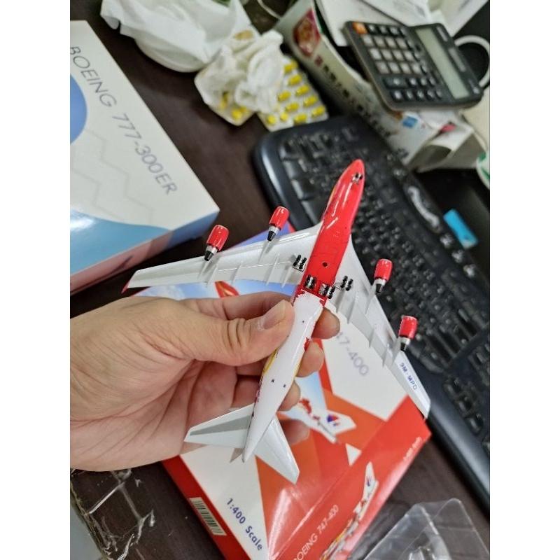 1:400 馬來西亞航空 Malaysia Airlines 747-400 9M-MPD  Phoenix製作-細節圖4