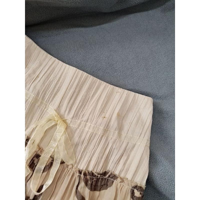 Xslo 絲質 短裙  及膝裙  L號  腰寬平放36公分  側邊拉鍊 腰際有一點黃漬 可清洗-細節圖3