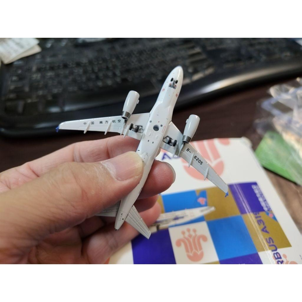 1:400 中國南方航空 China Southern A319 B-6205  NG MODEL製作-細節圖3