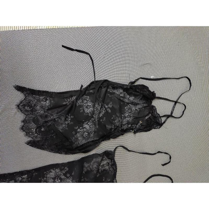 宮廷式 蕾絲 睡衣 開高叉 下擺另外綁帶 穿著 黑色  FREE SIZE-細節圖2