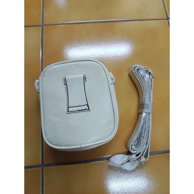 造型腰包 附背帶 全新,但因為放久了,有摺痕-細節圖3