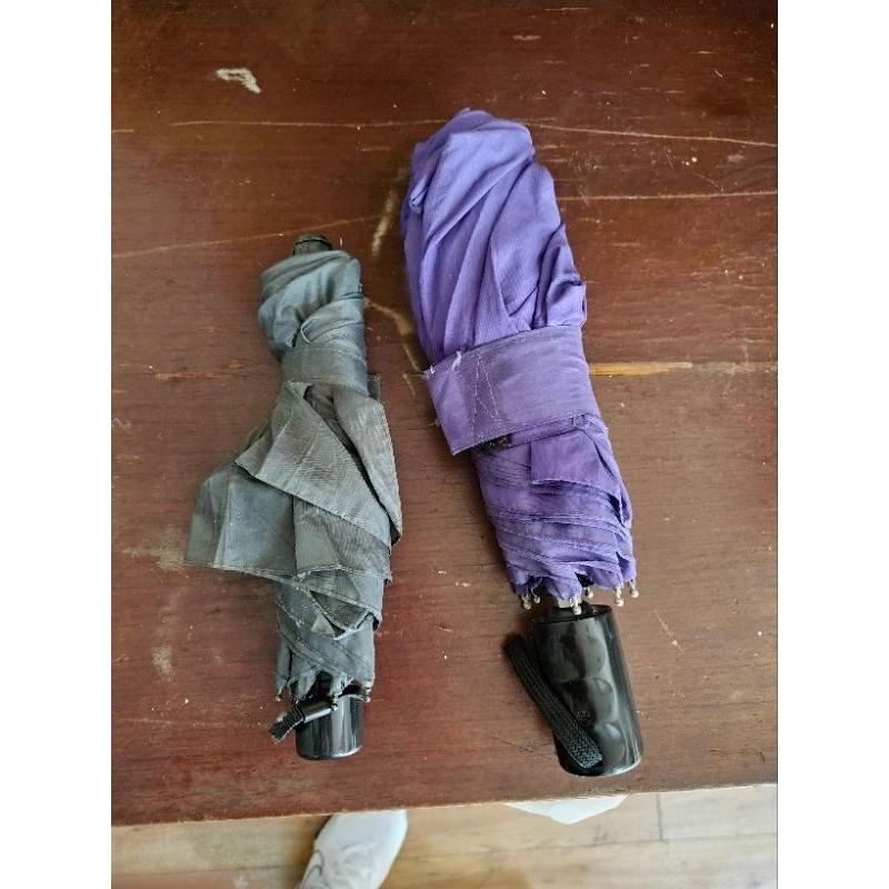 雨傘*2 一大一小 各有一支骨架折到，大的是自動傘 小的不是自動-細節圖3