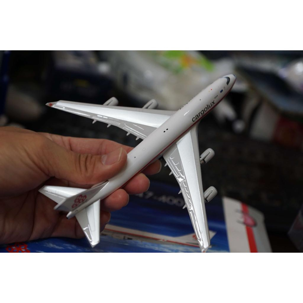 1:400 盧森堡貨運航空 Cargolux 747-400ERF 復古塗裝 LX-NCL Phoenix製作-細節圖3