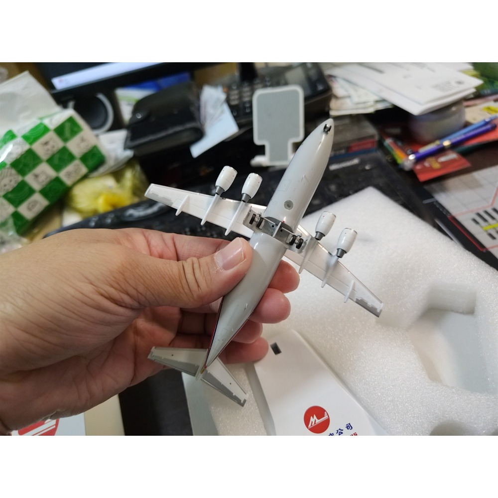 1:200 馬公航空 Makung Airlines  BAe-146-300 B-1775 jc製作-細節圖4