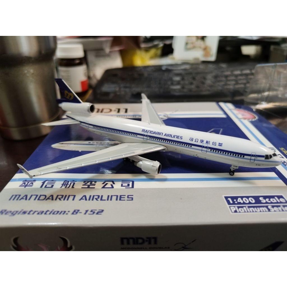1:400  華信航空  MD-11  B-152 Phoenix製作-細節圖2