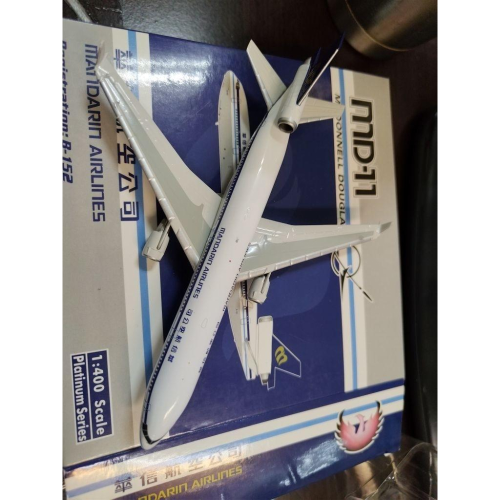 1:400  華信航空  MD-11  B-152 Phoenix製作-細節圖3