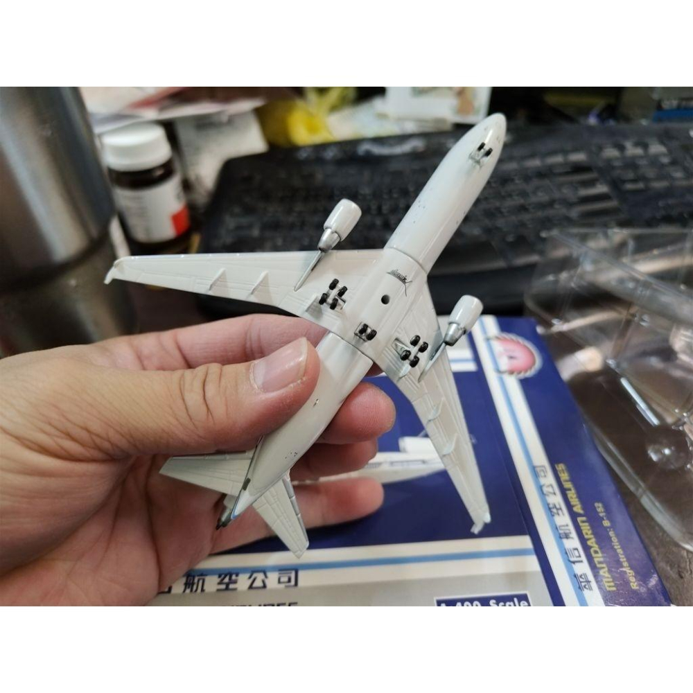 1:400  華信航空  MD-11  B-152 Phoenix製作-細節圖4