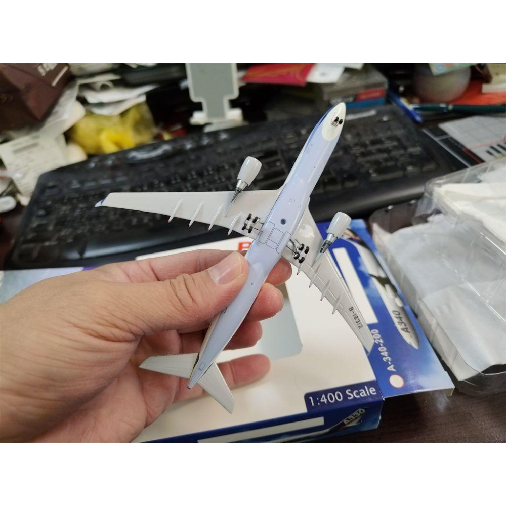 1:400  中華航空  A330-300 B-18312 Aeroclassics製作-細節圖3