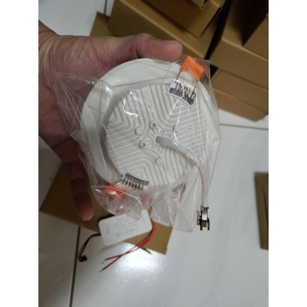 LED 崁燈 YG-TDB095009   BSMI:R74754  色溫3000K 柔和  因為買錯,裝上之後即拆除-細節圖4