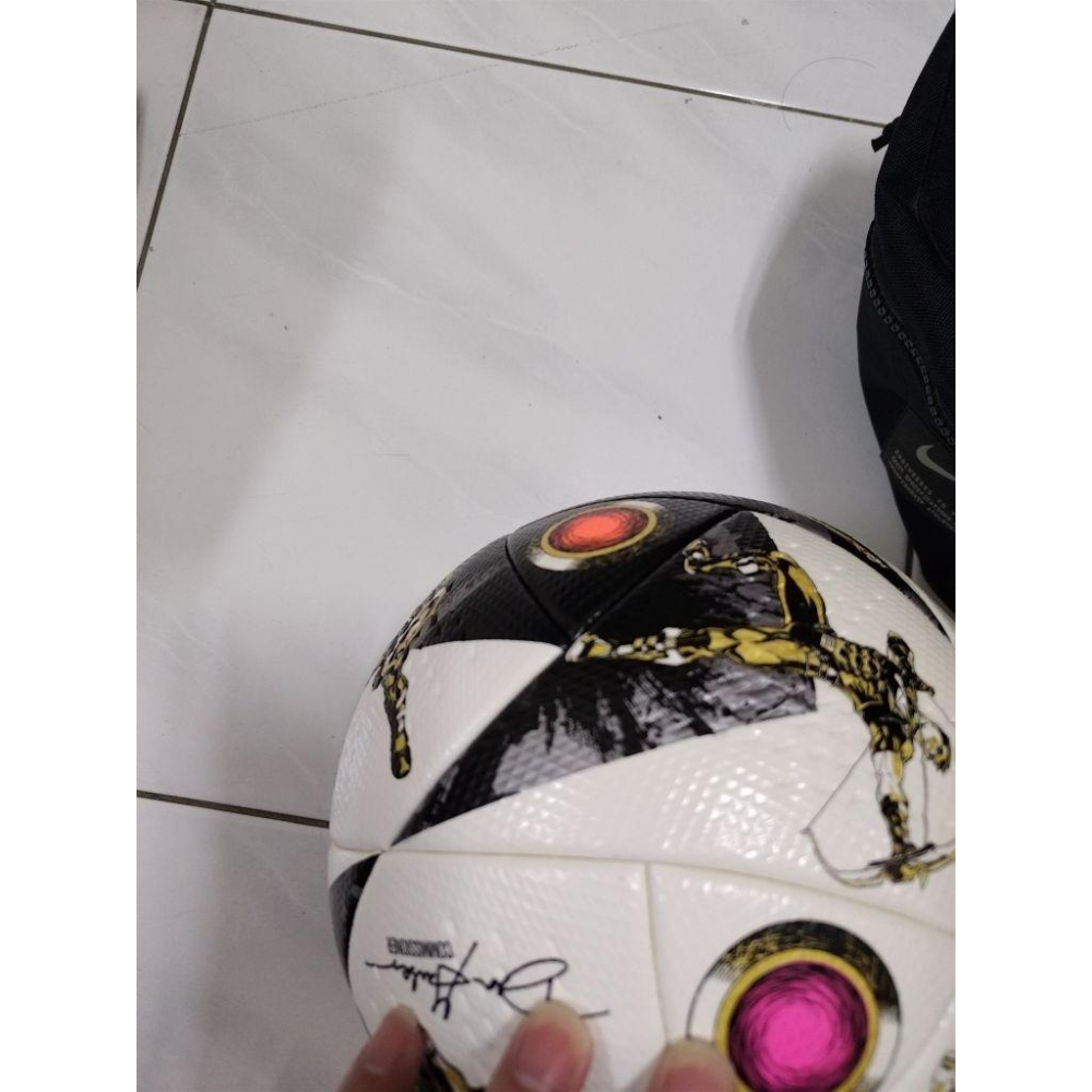 正版 Adidas 與marvel 漫威 復仇者聯盟 聯名 足球  5號球-細節圖4