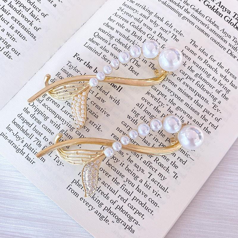 【台灣現貨24h寄出】韓系ins氣質髮夾 珍珠魚尾抓夾 甜美珍珠水鑽髮夾 鯊魚夾 優雅 髮尾夾 小清新劉海夾 髮飾 網紅-細節圖4