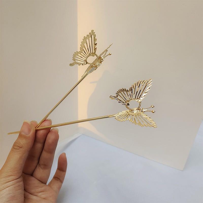 【台灣現貨24h寄出】會動的蝴蝶髮簪 少女系幾何珍珠髮簪 蝴蝶髮簪 盤髮 髮釵 氣質 動態蝴蝶 簪子女 優雅髮飾古風頭飾-細節圖5