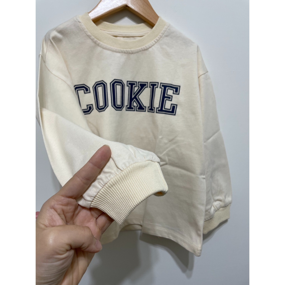 ▹現貨◃COOKIE寬版上衣-細節圖2