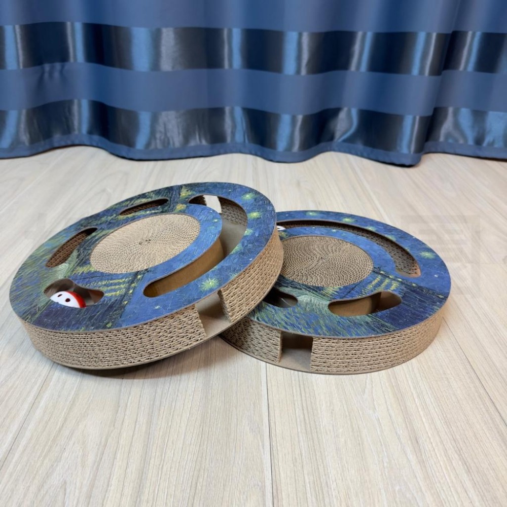 貓咪貓抓板『星空油畫』加硬加厚 鈴鐺球貓抓板 貓抓盤 貓抓盆 瓦愣貓抓板 掏球玩具 貓咪玩具 圓形貓抓板 好命寵物園-細節圖2