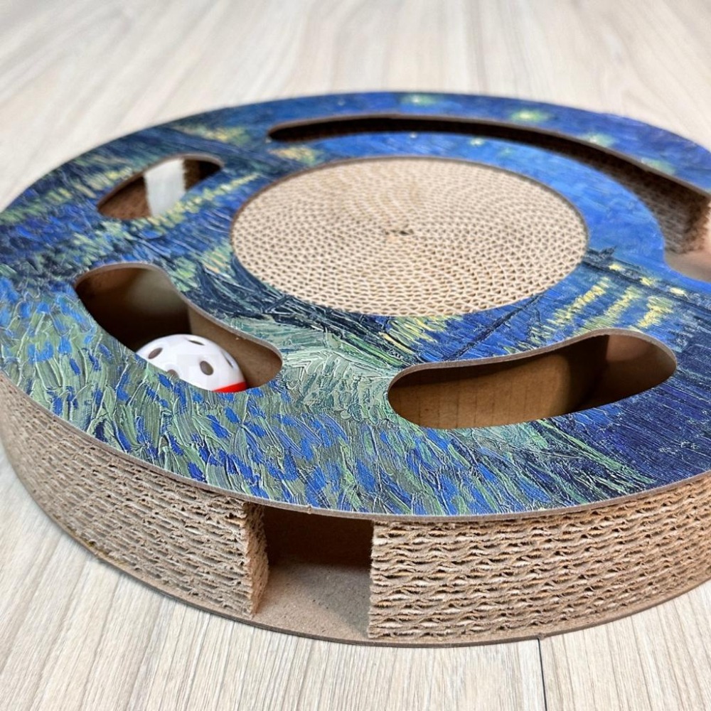 貓咪貓抓板『星空油畫』加硬加厚 鈴鐺球貓抓板 貓抓盤 貓抓盆 瓦愣貓抓板 掏球玩具 貓咪玩具 圓形貓抓板 好命寵物園-細節圖3