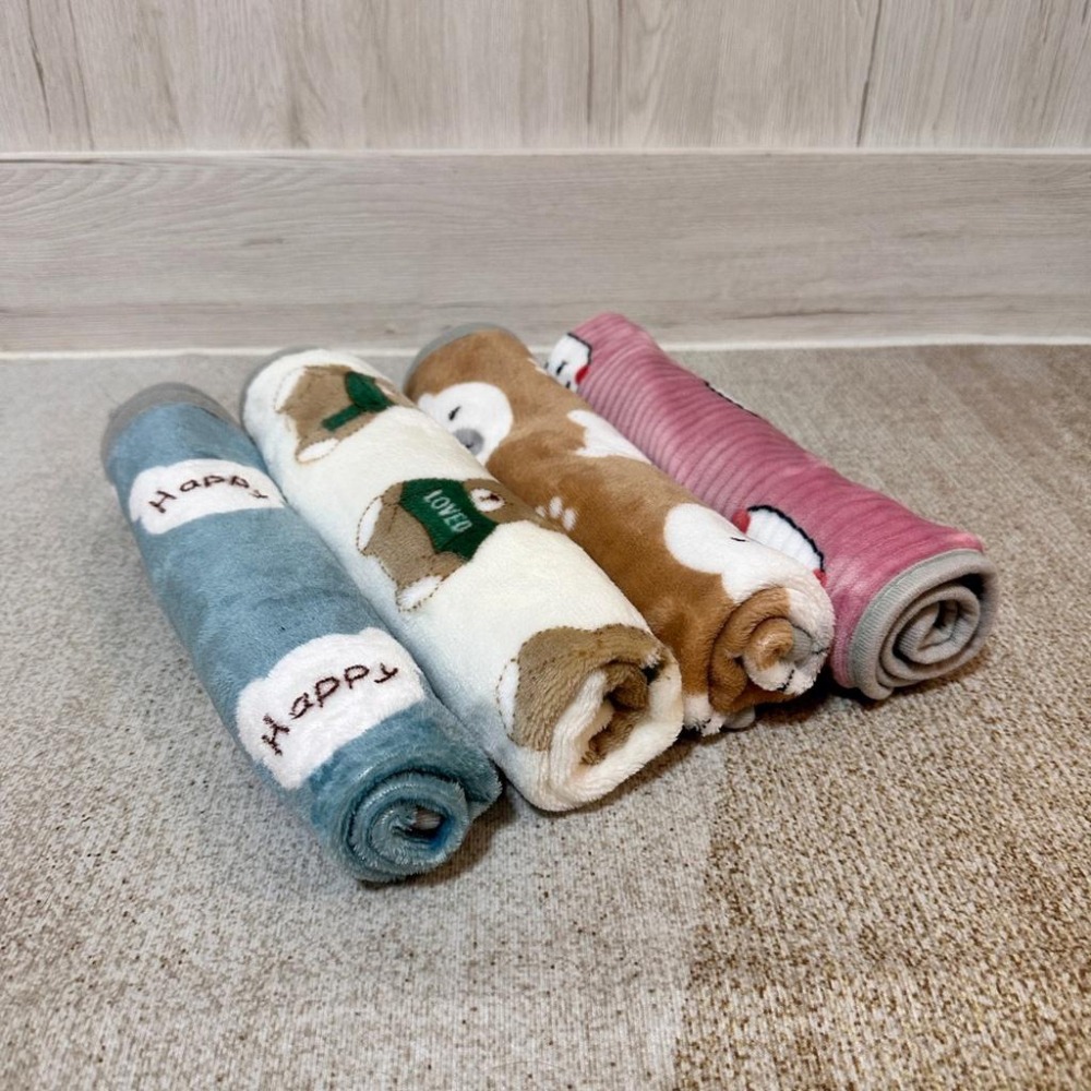 😸寵物法蘭絨毯子 狗窩 狗床 寵物床 寵物毛毯 寵物睡毯 寵物毯子 寵物被子 寵物窩 寵物睡窩 寵物毯 毛毯 好命寵物園-細節圖2