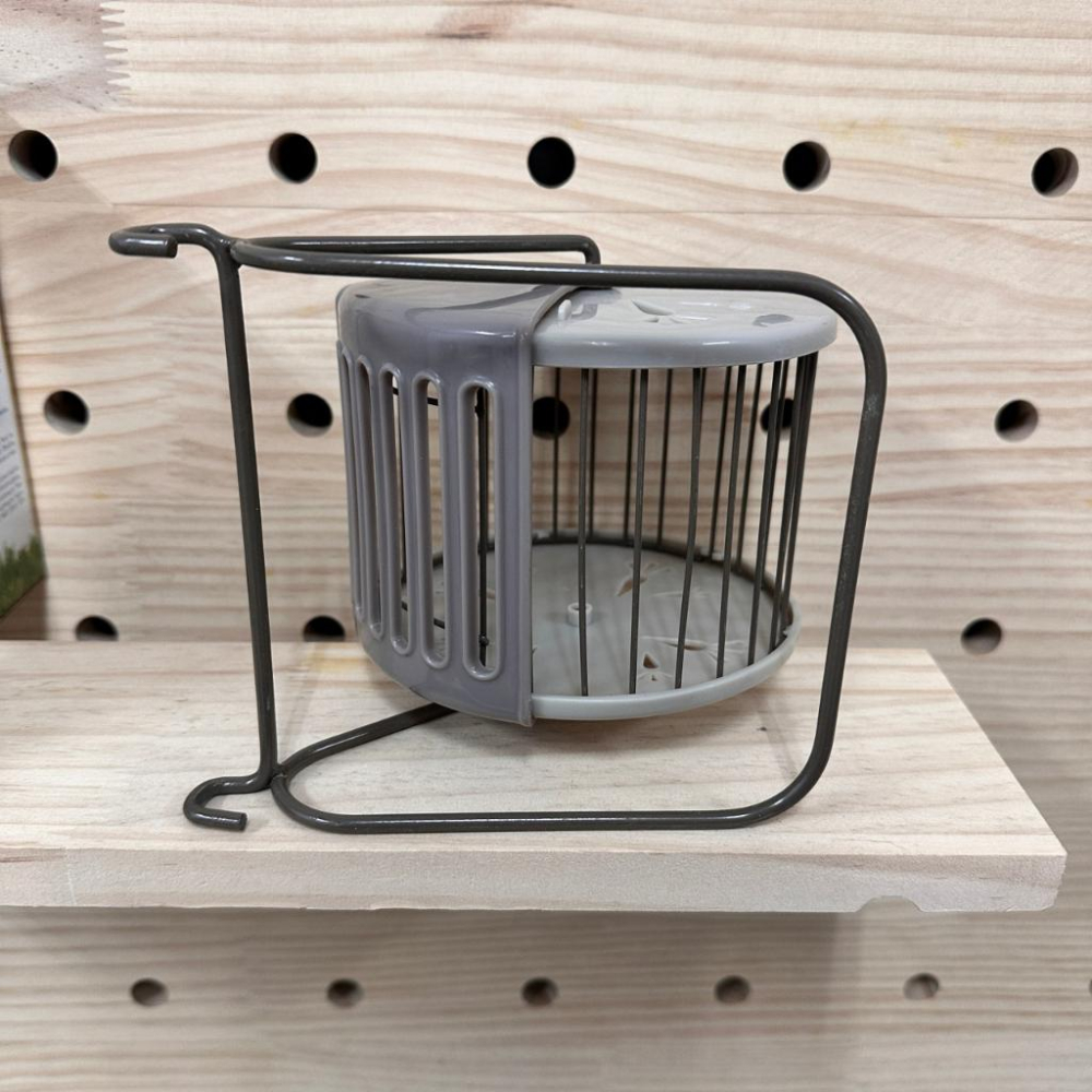 加拿大HAGEN 滾輪式三用牧草球 兔子草球 兔子 牧草 牧草盆 牧草架 草架 兔子進食 兔草 兔子餵食 好命寵物園-細節圖8