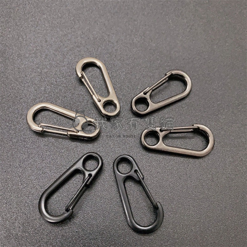 【我家有隻貓】🚀隔日配達🚀背包快掛扣 彈簧掛扣 鉤扣 登山扣 彈簧扣 鑰匙扣 SF款 掛勾 狗扣 狗釦 鑰匙圈 鑰匙環-細節圖6