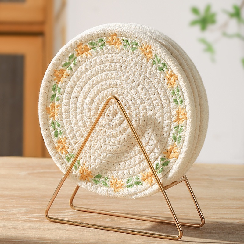 【我家有隻貓】🚀隔日配達🚀三角杯墊架 三角收納架 鐵藝架子 杯墊收納架 馬賽克杯墊 DIY 竹製杯墊 手作 杯墊 收納-細節圖2