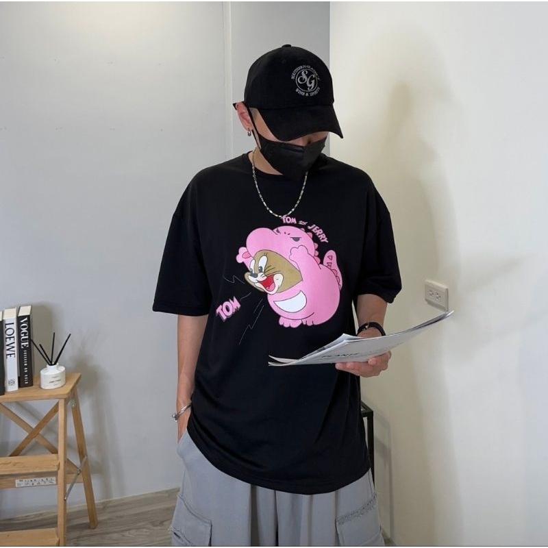 ＂療癒風格大噴發！Q版恐龍傑利鼠印花短T，超柔細絨紋，舒適寬鬆適合任何場合！黑、麻花白、紫色可選，快來收藏🦕🐭✨＂-細節圖3