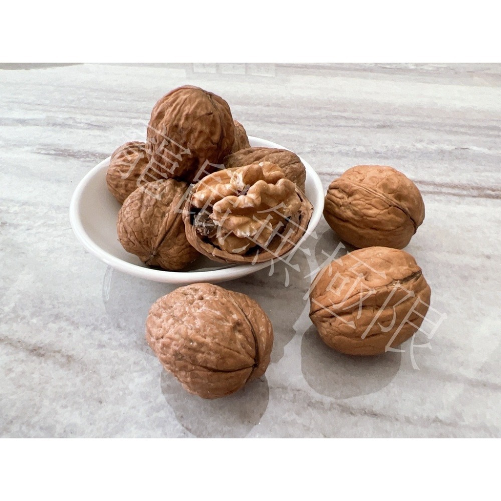 ✔️現貨 寵物帶殼核桃5入裝  可磨牙用 (倉鼠核桃/倉鼠帶殼核桃/倉鼠零食/三線鼠/黃金鼠/蜜袋鼯/睡鼠/鸚鵡/松鼠)-細節圖2