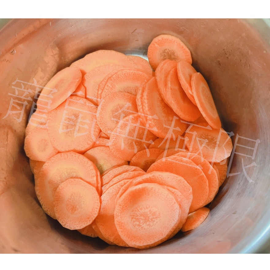 ✔️現貨限量 新鮮手烘-倉鼠紅蘿蔔乾  10g 倉鼠紅蘿蔔片/倉鼠零食/三線鼠/黃金鼠/蜜袋鼯/睡鼠/狗/貓/兔子)-細節圖3