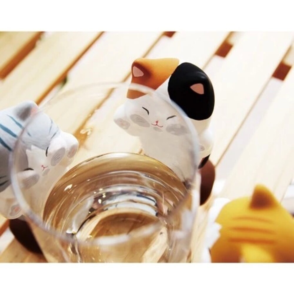 扁平趴趴貓公仔 療癒系 貓咪公仔 室內裝飾 送禮推薦 禮物 禮品 辦公小物 公仔收藏-細節圖3