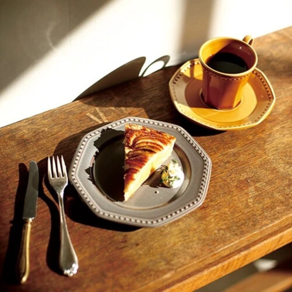 售完不再補!! 日本製 法式圓點陶瓷盤 ROOTS Colline 28cm 浮雕 圓點盤 復古盤 八角盤 盤子-細節圖6