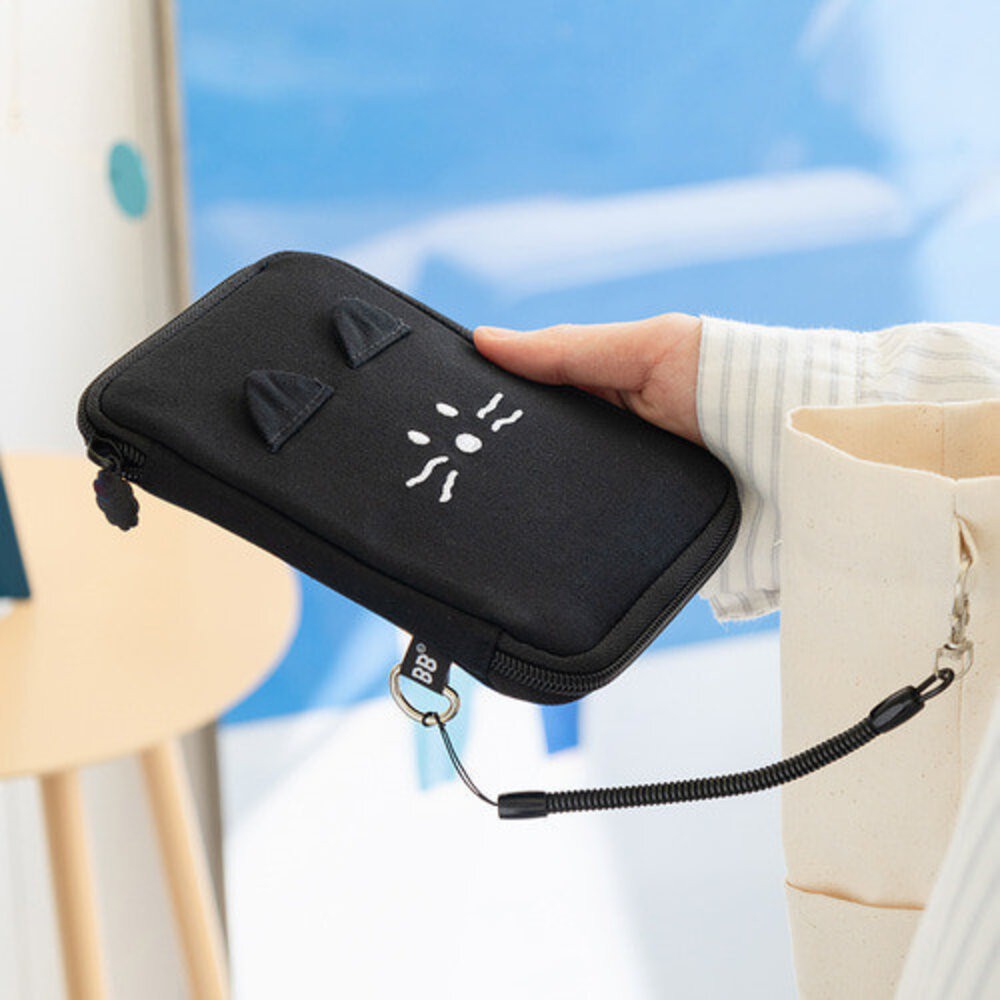 韓國代購 Romane早午餐兄弟多夾層護照包 貓咪 狗狗 Pompom｜護照包 護照套 護照夾 護照錢包 日本進口-細節圖3