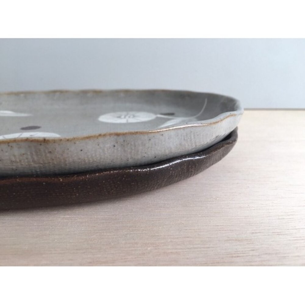 日本製KANESAN1893灰白一輪花橢圓皿｜日本進口 瀨戶燒 陶瓷餐具 陶瓷盤 牛排盤 義大利麵盤 早午餐盤-細節圖4