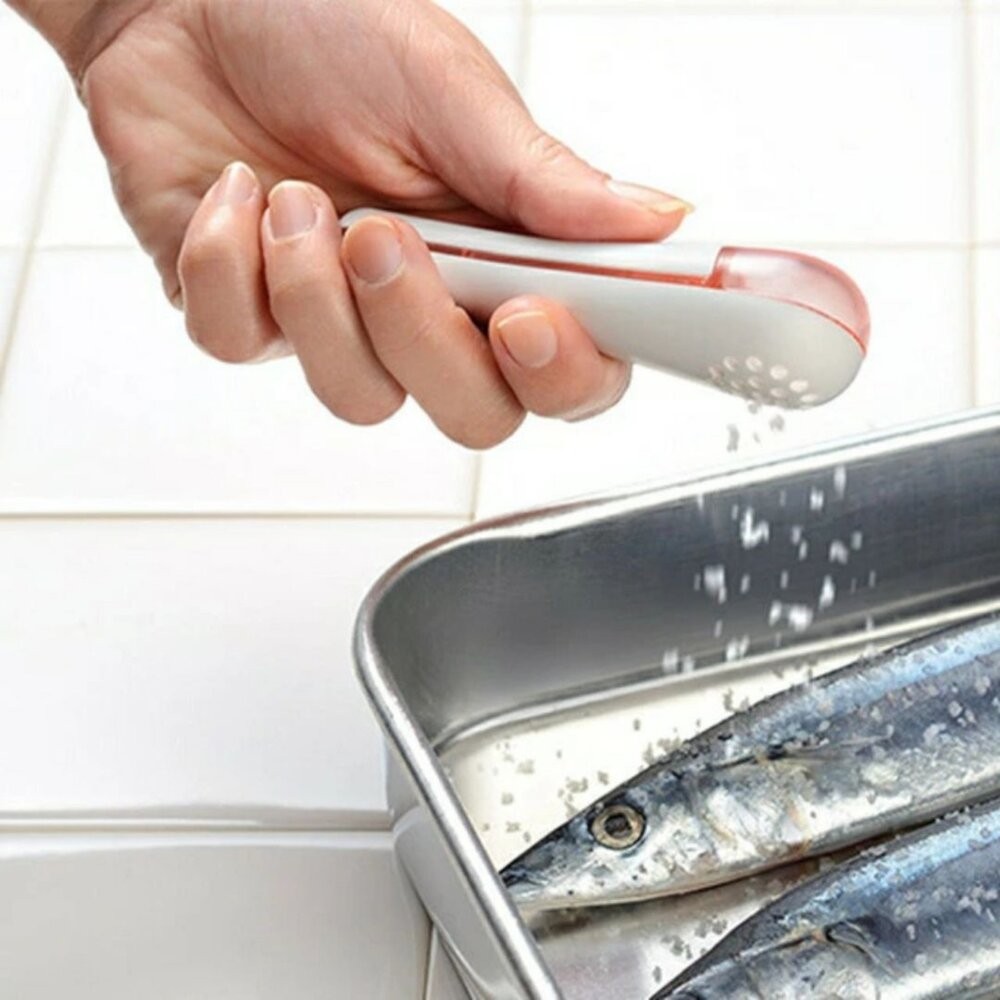 日本製 LEYE灑鹽匙 不沾手 計量 撒鹽器 | 調味料湯匙 均勻量匙 篩鹽器 減鹽 定量撒鹽勺-細節圖2