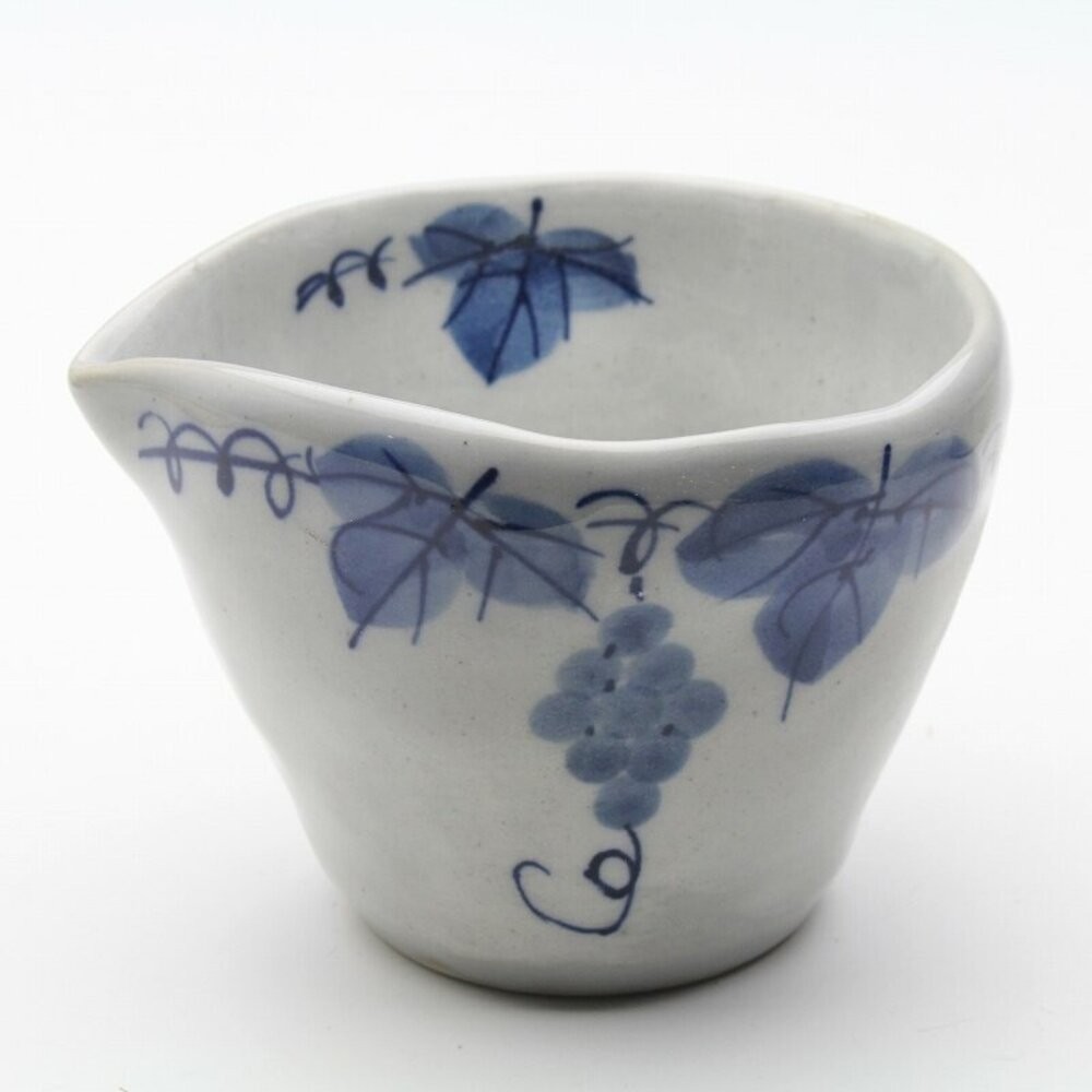 日本瀨戶燒 粉引葡萄茶杯 陶瓷麵碗 湯碗 片口杯 茶杯 茶碗 豬口杯 藍白葡萄紋 日式餐具 食器 日本進口-細節圖7