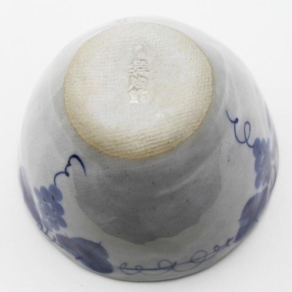 日本瀨戶燒 粉引葡萄茶杯 陶瓷麵碗 湯碗 片口杯 茶杯 茶碗 豬口杯 藍白葡萄紋 日式餐具 食器 日本進口-細節圖8